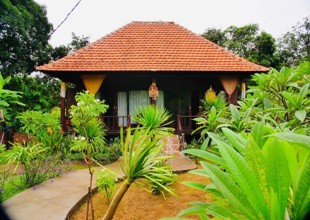 Titi Hostel Nusa Lembongan  Bagian luar foto