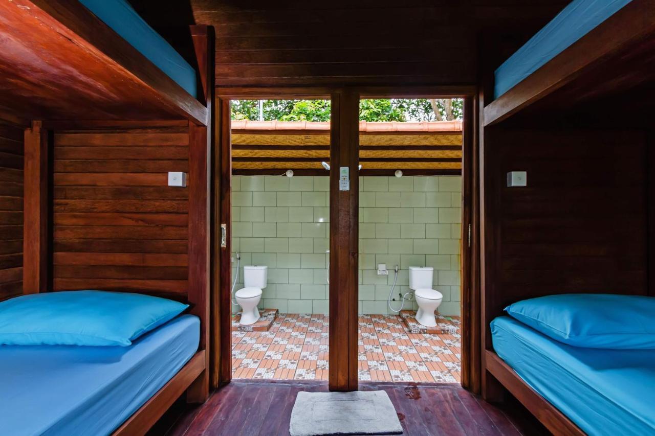 Titi Hostel Nusa Lembongan  Bagian luar foto